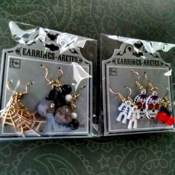 HAUNT COUTURE HALLOWEEN 6pc LOT SKELETON/SKULL/SPIDER WEB/DAY OF DEAD EARRINGS - Picture 6 of 9